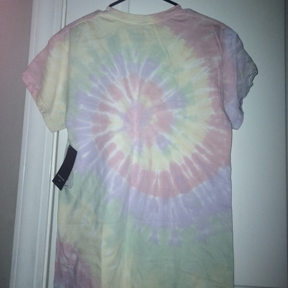 Shirt by super plastic - Picture 4 of 4